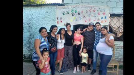 en la puerta del espacio solidario.