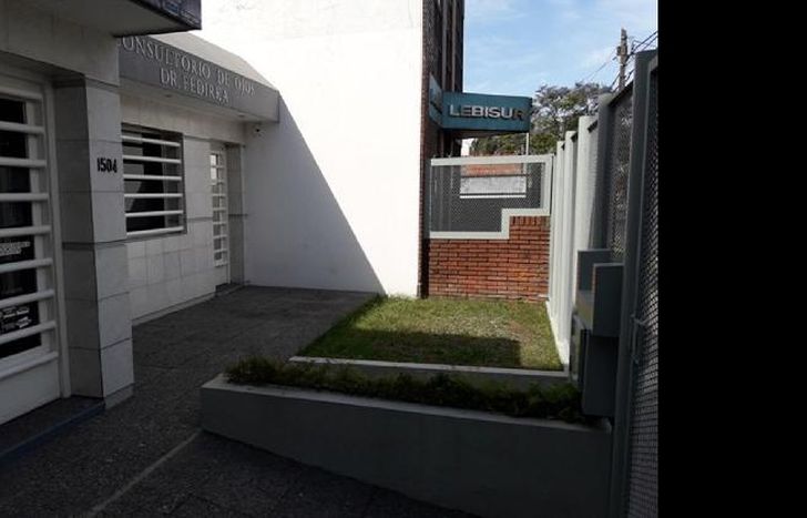 La Óptica Fedirka, una de las 1.040 que hay en la Provincia, que no pueden trabajar.