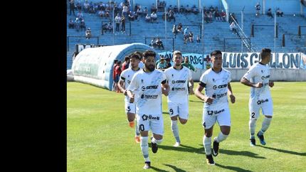 El plantel va por más y quiere levantar en la B Nacional. El plantel va por más y quiere levantar en la B Nacional.