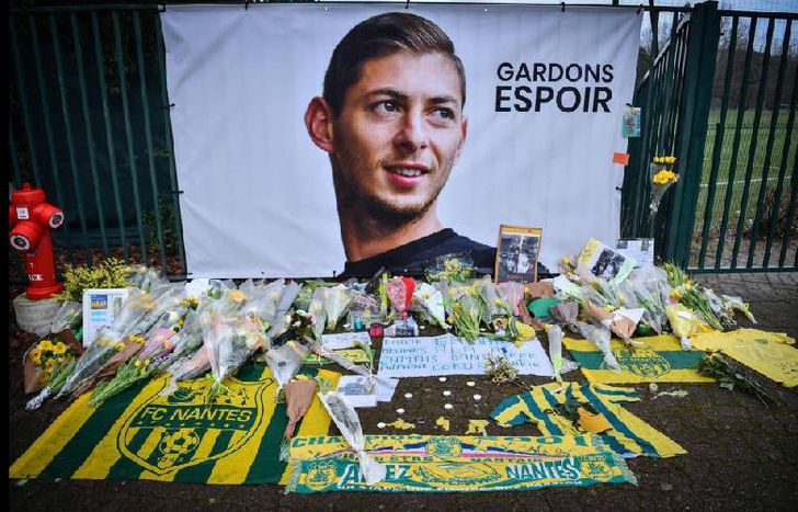 Los investigadores anunciaron que las partes probablemente sean de la aeronave perdida.