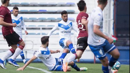 Lucero, con esa definición, puso el 2-1.