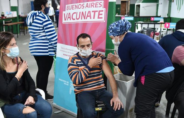 La Astrazeneca y la Sputnik reducen la mortalidad en un 80%.