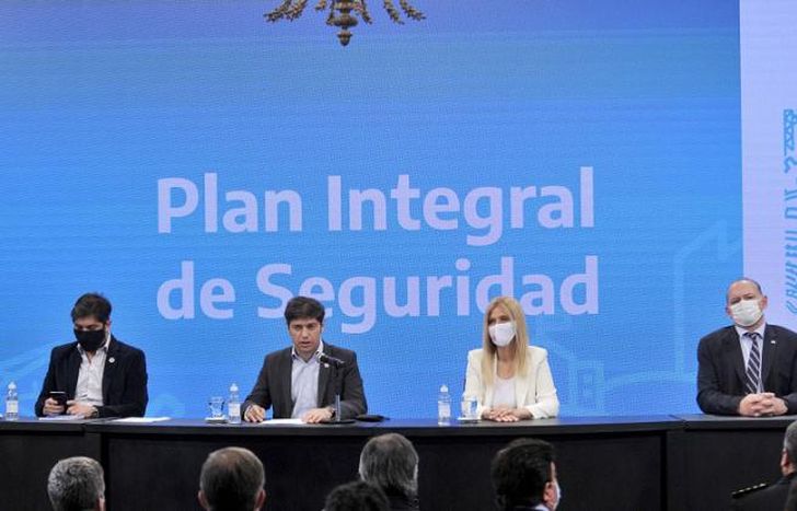 Lo anunció el gobernador, frente a intendentes y funcionarios.