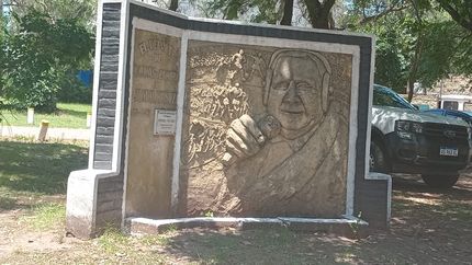 A 102 años de su nacimiento un mural en el Parque de Lomas rescata su historia.