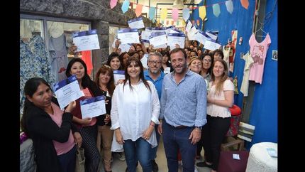 se realizo en lomas la muestra anual de la escuela de oficios