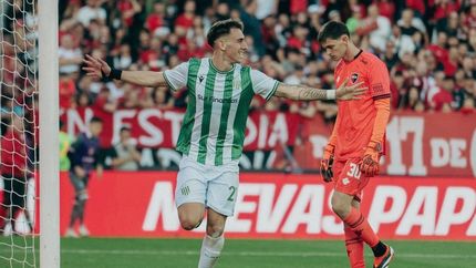 Rodrigo Auzmedi podría dejar Banfield y sumarse a Central. Rodrigo Auzmedi podría dejar Banfield y sumarse a Central.