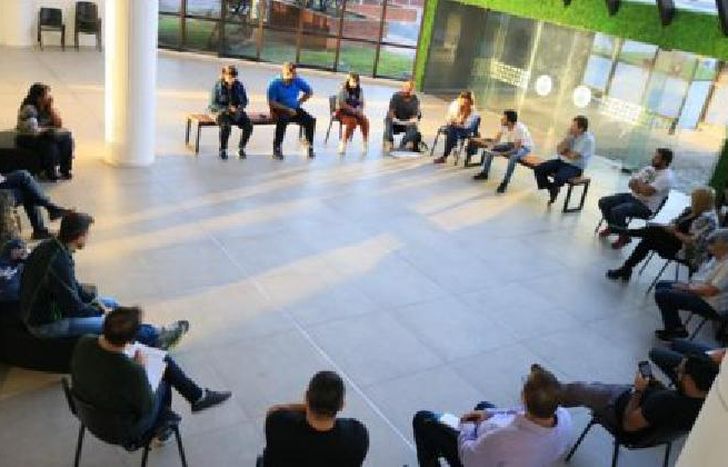 el intendente reunió a más personas para poder frenar la pandemia en conjunto.