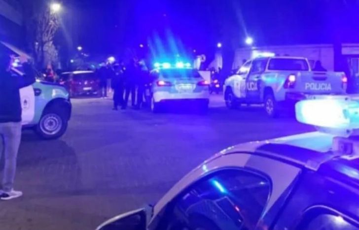 La Policía presente en el lugar del asesinato.