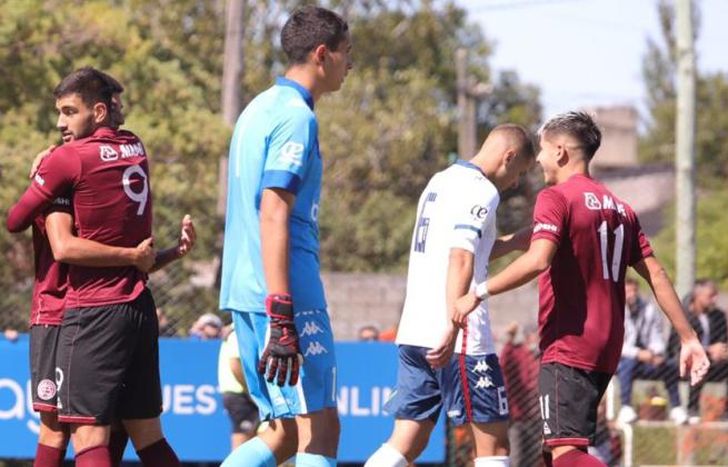 Lanús venció a Vélez y se acomodó en la Zona B.