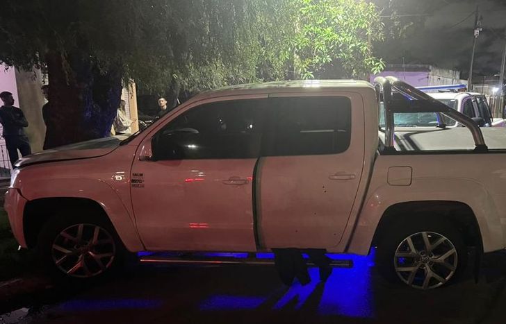 La camioneta robada fue recuperada por la Policía.