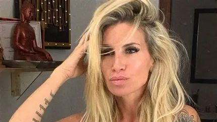 El difícil momento que vive Florencia Peña tras la suspensión de su obra. El difícil momento que vive Florencia Peña tras la suspensión de su obra.