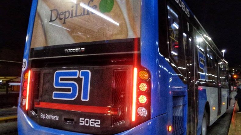 Un colectivo de la l&iacute;nea 51 involucrado en la tragedia ocurrida en Banfield.