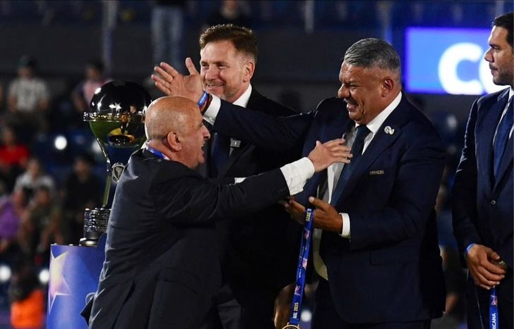 Nicolás Russo, presidente de Lanús, con su par de AFA, Claudio Tapia.