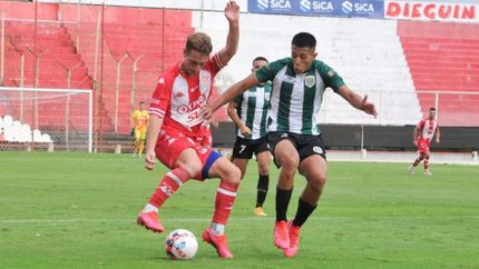 Banfield igualó en Santa Fe y continúa puntero de la Zona A. Banfield igualó en Santa Fe y continúa puntero de la Zona A.