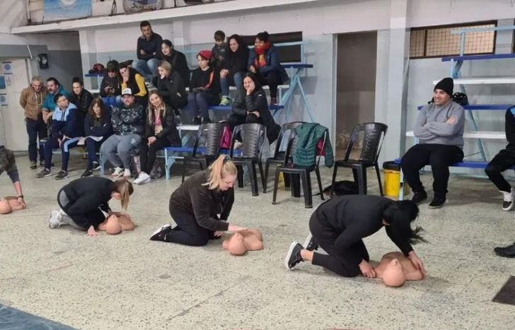 Jornada en el Club Juventud Unida de Llavallol.