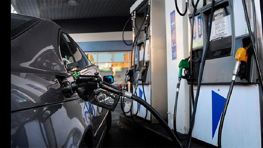 Arrancan los nuevos aumentos en el transporte, nafta, gasoil y prepagas