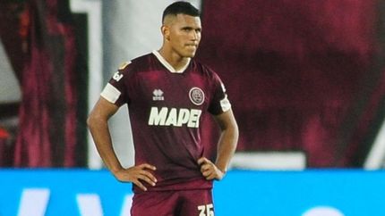 Braian Aguirre conoce su futuro profesional. Braian Aguirre conoce su futuro profesional.