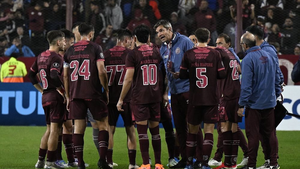 Lanús va por el cuarto puesto en el Torneo Apertura. Lanús va por el cuarto puesto en el Torneo Apertura.