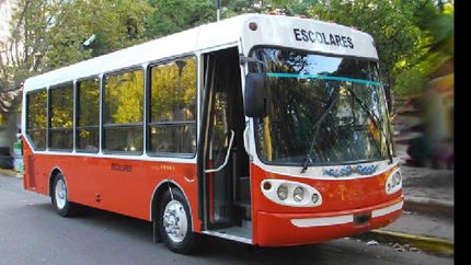 los transportistas escolares de la zona sur piden medidas de urgencia para el sector