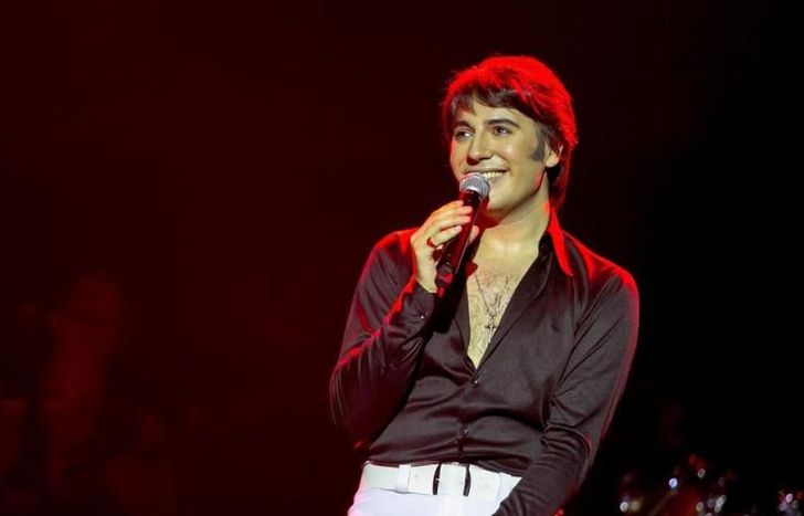 Fernando Samartin homenajea a Sandro en Banfield.