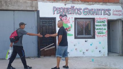 La ayuda de los vecinos es fundamental para que el merendero siga de pie y creciendo.