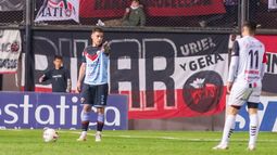 Brown de Adrogué se medirá ante Chacarita el domingo.