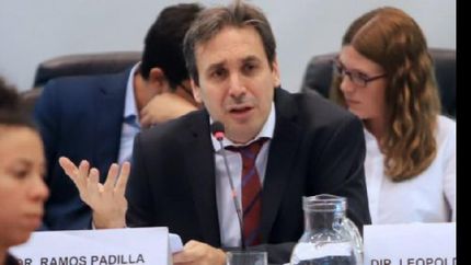 El juez considera que Santoro tenía una participación activa en la organización delictiva.