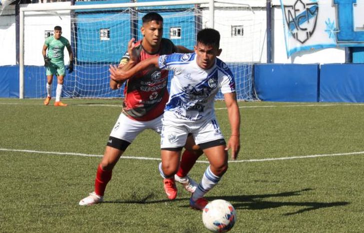 Claypole no hizo pie en Libertad.