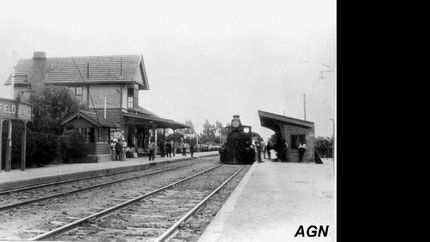 La estación de tren fue bautizada con el nombre de edward banfield, en honor a su primer gerente. La estación de tren fue bautizada con el nombre de edward banfield, en honor a su primer gerente.