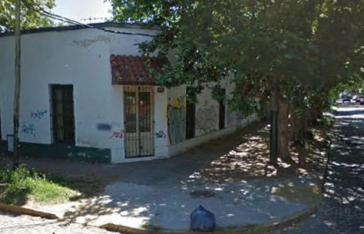 En Castelli y San Martín.