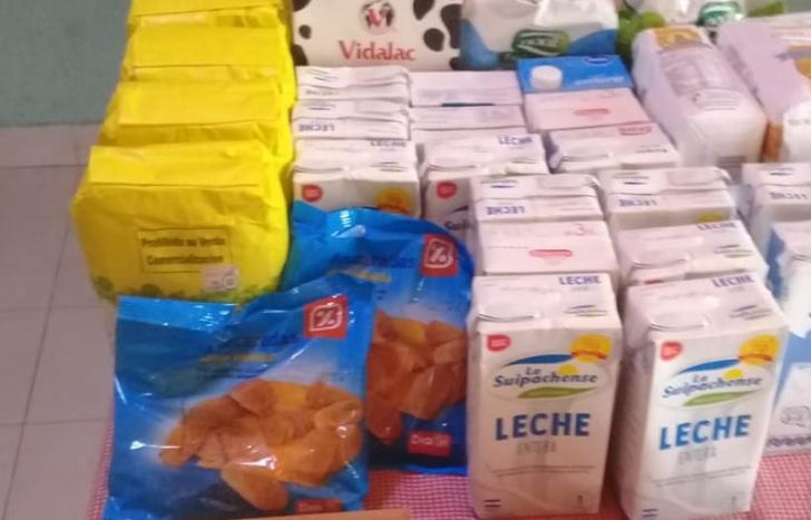 Piden leche larga vida para las unas 40 familias del barrio.