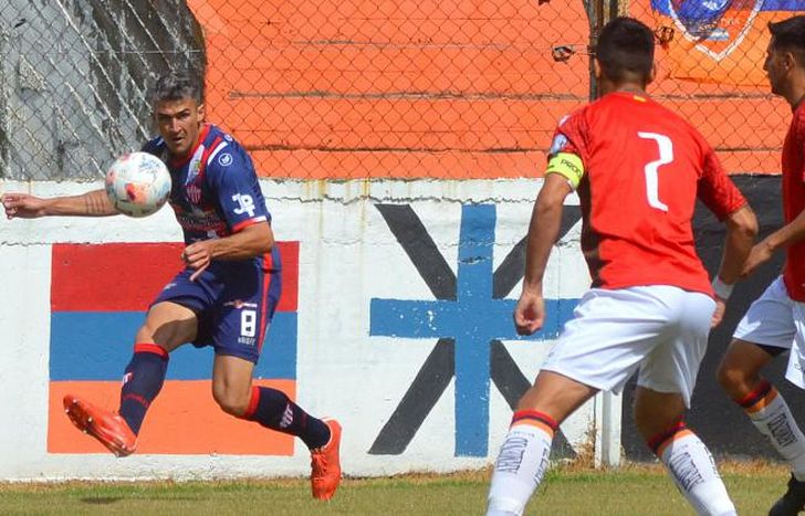 Ruano marcó el segundo gol de Talleres en Maschwitz.