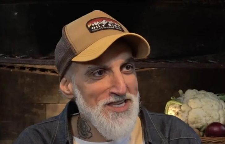 Con todas las ganas de llevar su historia personal a los barrios y ayudar a una buena alimentación.