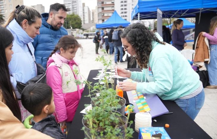 Muchas familias disfrutaron de una salida especial en plenas vacaciones de invierno.