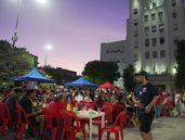 Una multitudinaria cena en la Plaza Grigera.
