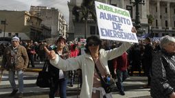En mayo, el Gobierno otorgó un bono de $70 mil a los jubilados.