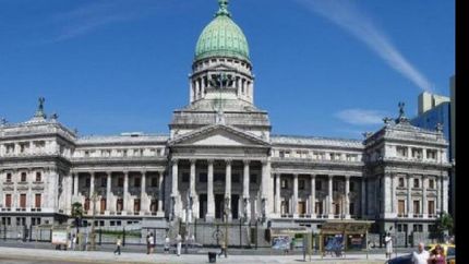 la oposicion presiona al gobierno para que declare la emergencia alimentaria