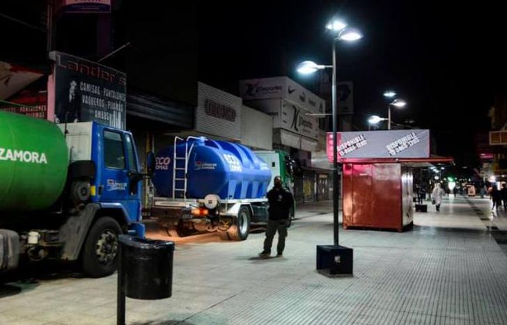 siguen los operativos nocturnos de desinfección.
