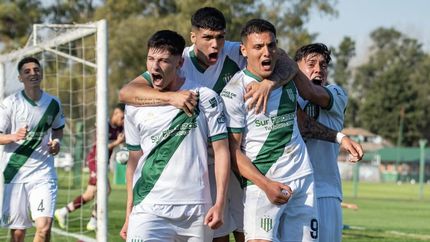 Villagra celebra su gol en el clásico. Villagra celebra su gol en el clásico.