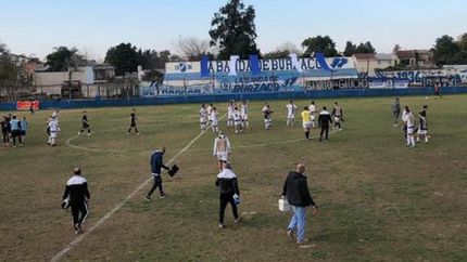En Burzaco, los tres puntos fueron para El Porvenir.