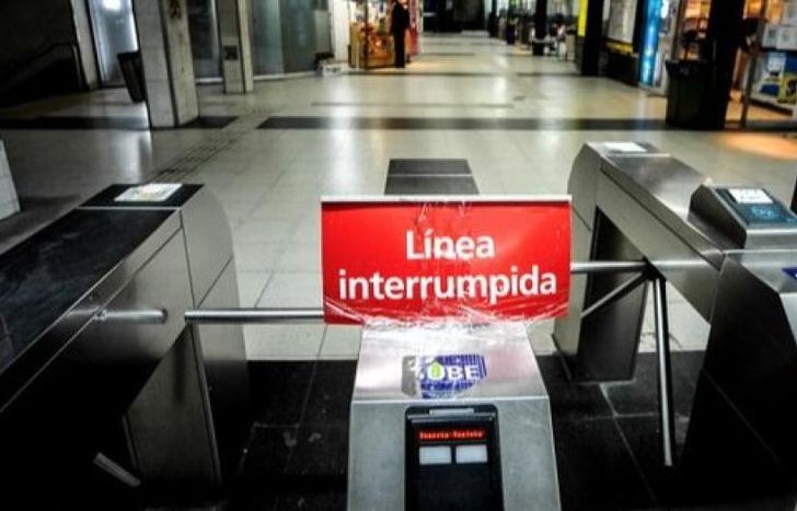 La medida de fuerza fue anunciada por los Metrodelegados a través de un comunicado.