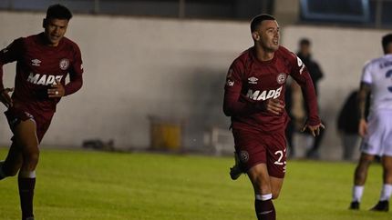 Diario La Unión | Ramiro Carrera abrió el marcador.