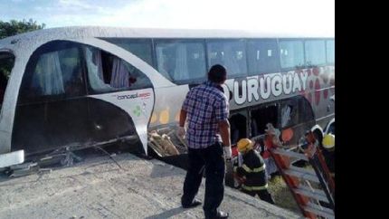 entre rios: choco un micro que trasladaba a un equipo de futbol infantil