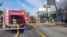 En total, trabajaron ocho bomberos voluntarios de Lomas de Zamora.