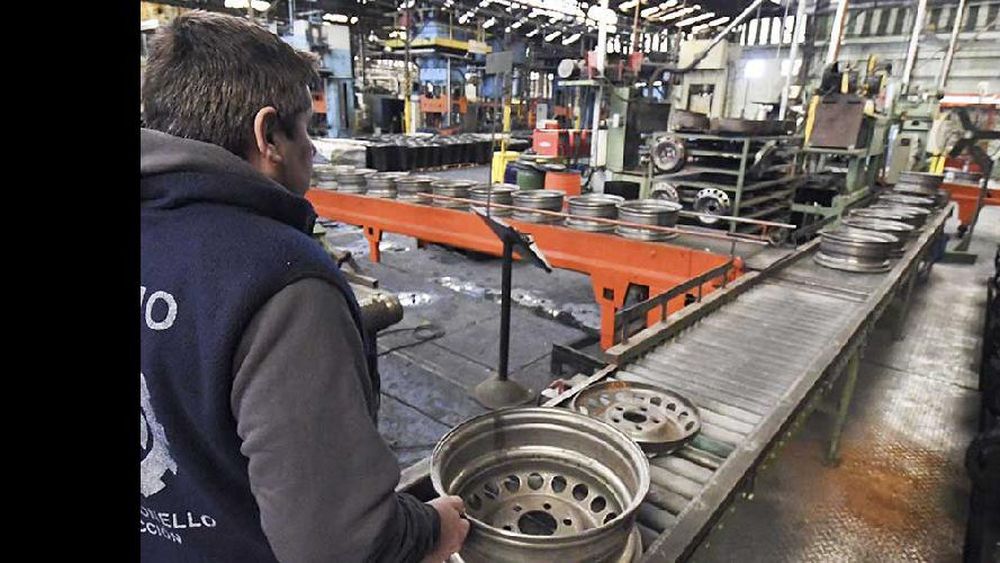 Las pymes piden menor carga fiscal y modernizar la ley laboral