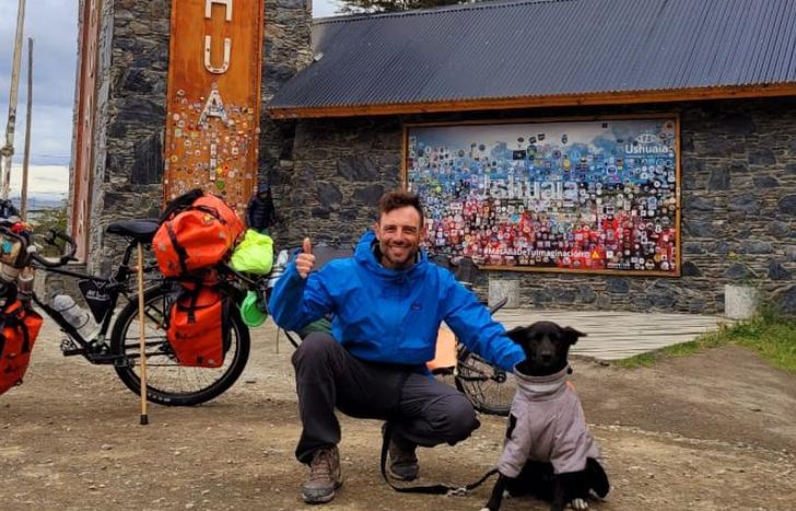 Tardaron exactamente dos meses y nueve días en llegar al fin del mundo.