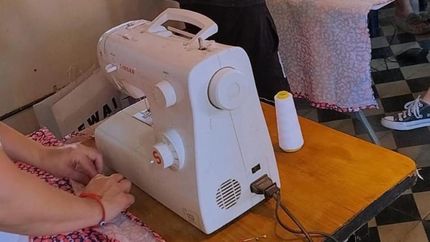 Una oportunidad para aprender a coser con máquina de hogar.
