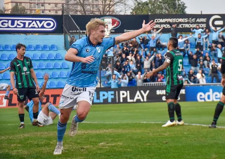 Pedro Souto para el 2-0 de Temperley. Pedro Souto para el 2-0 de Temperley.