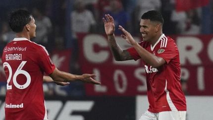 Alexandro Bernabei y Braian Aguirre, dos ex Lanús, involucrados en un escándalo sexual en el Inter de Porto Alegre.