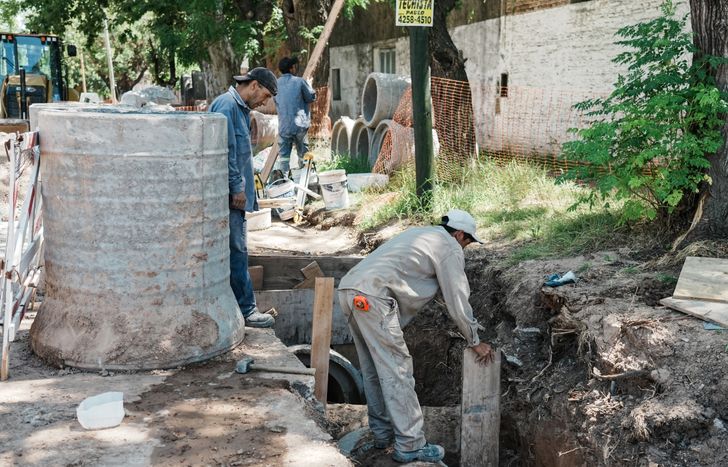 El objetivo es mejorar el drenaje del agua en los barrios de Lomas.